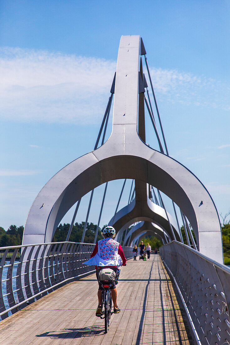 Europa,Skandinavien,Schweden.. Soelvesborg. Längste Fußgänger- und Fahrradbrücke in Europa