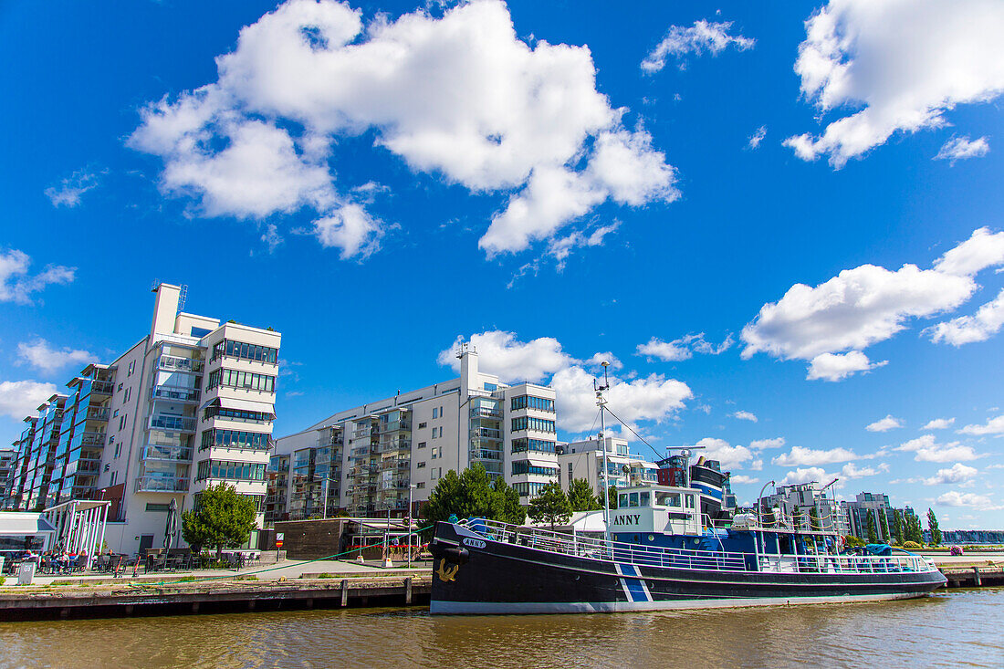 Europa,Skandinavien,Schweden.. Västermanland. Vaesteras. Mälarsee. Neuer Stadtteil am Rande des Sees