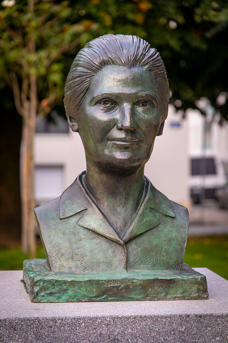 France,Vendee,La Roche-sur-Yon. Simone Veil statue