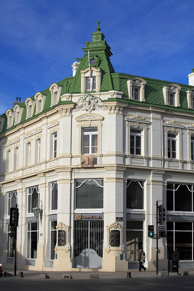 Chile,Magallanes,Punta Arenas,Plaza de Armas, Banco del Estado,