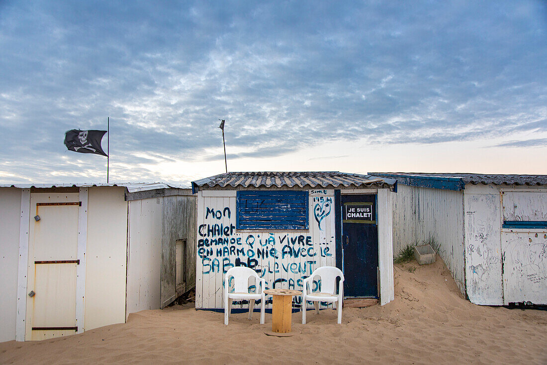 Frankreich,Opalküste,Pas de Calais,Sangatte,die Chalets von Bleriot-Plage warten auf ihre Zerstörung