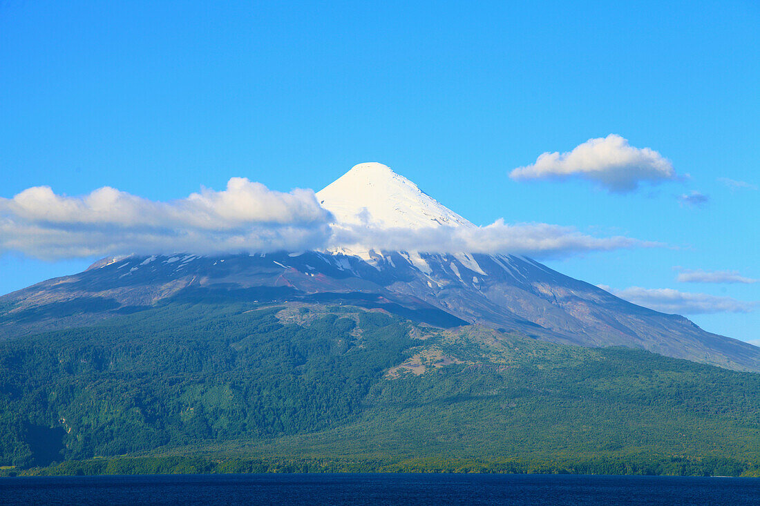 Chile,Lake District,Lake Llanquihue,Osorno Volcano,