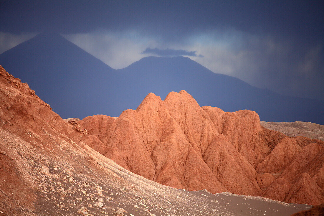 Chile,Antofagasta Region,Atacama Desert,Valle de la Luna,Volcano Licancabur,