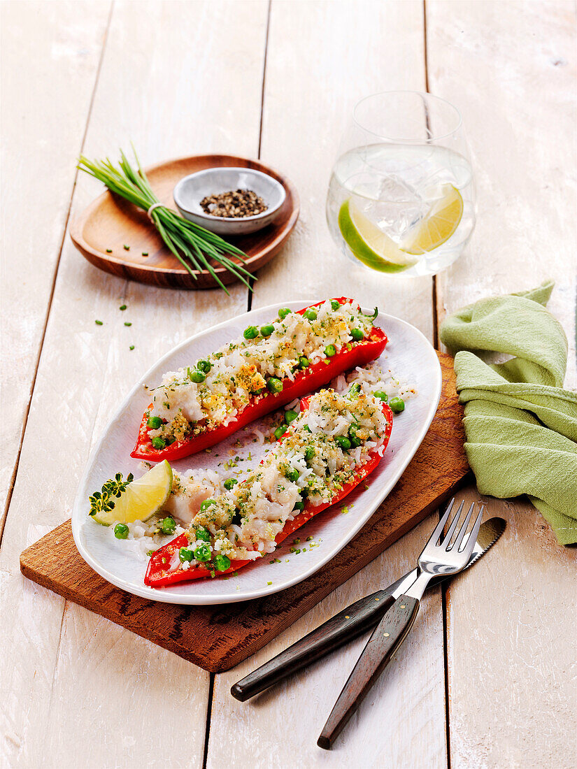 Stuffed pointed peppers with pollack and crumb crust