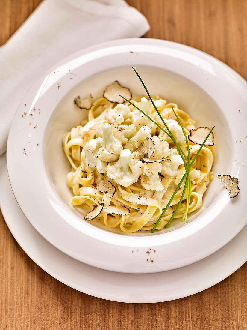 Tagliatelle mit Blumenkohl und Trüffel