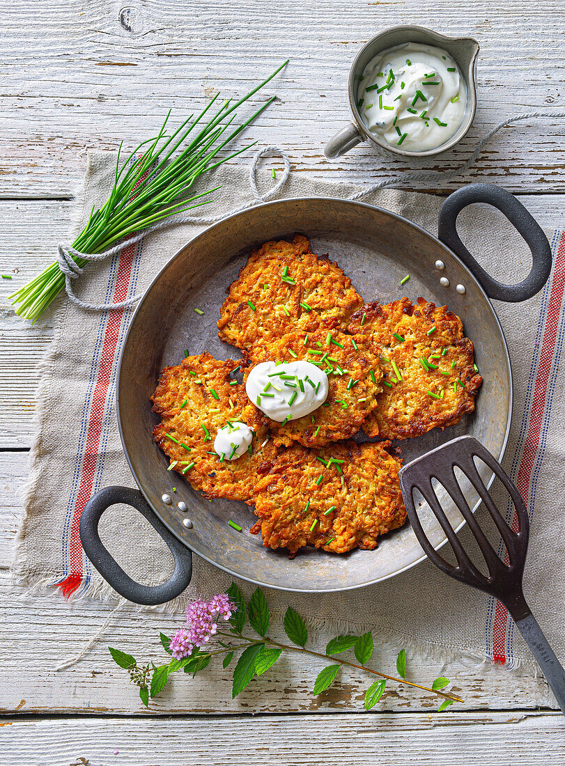 Kartoffelpuffer mit Kräuterquark