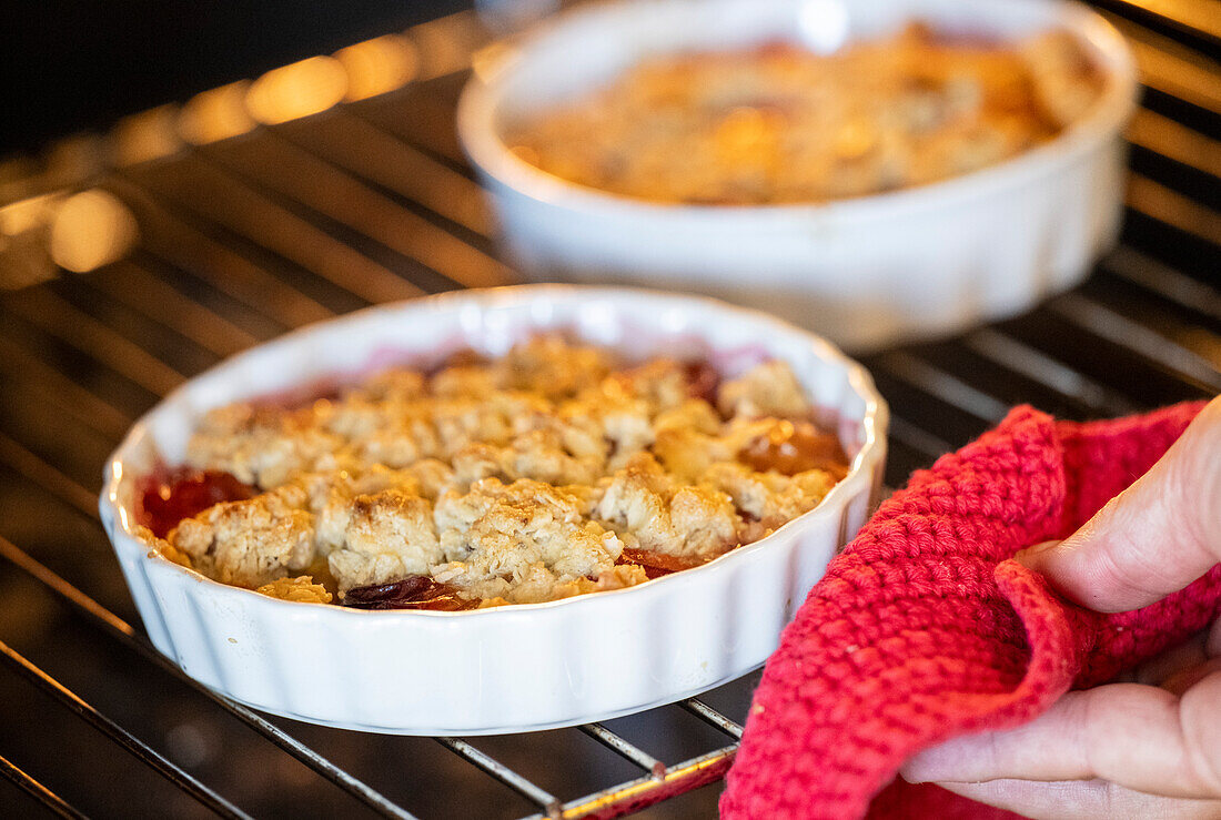 Plum cobbler with almonds