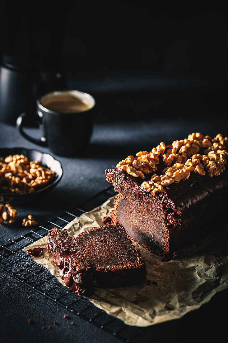 Chocolate cake with walnuts