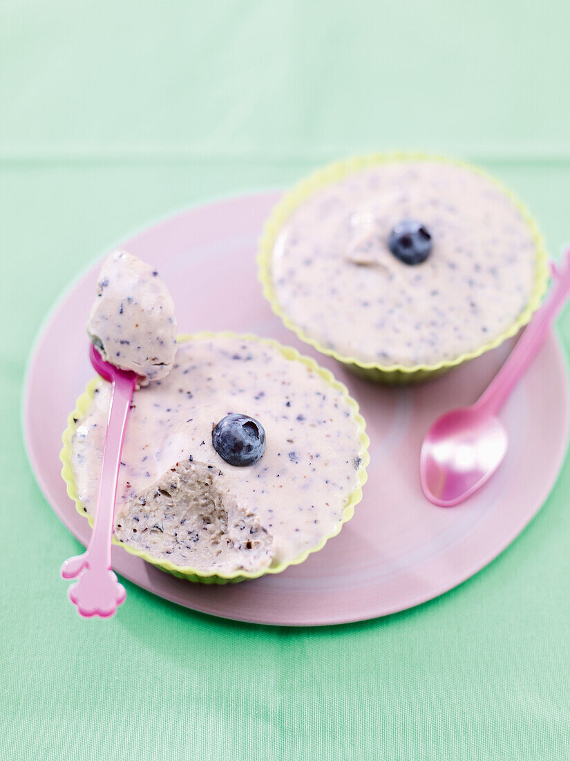 Bayerische Creme mit Ricotta und Blaubeeren