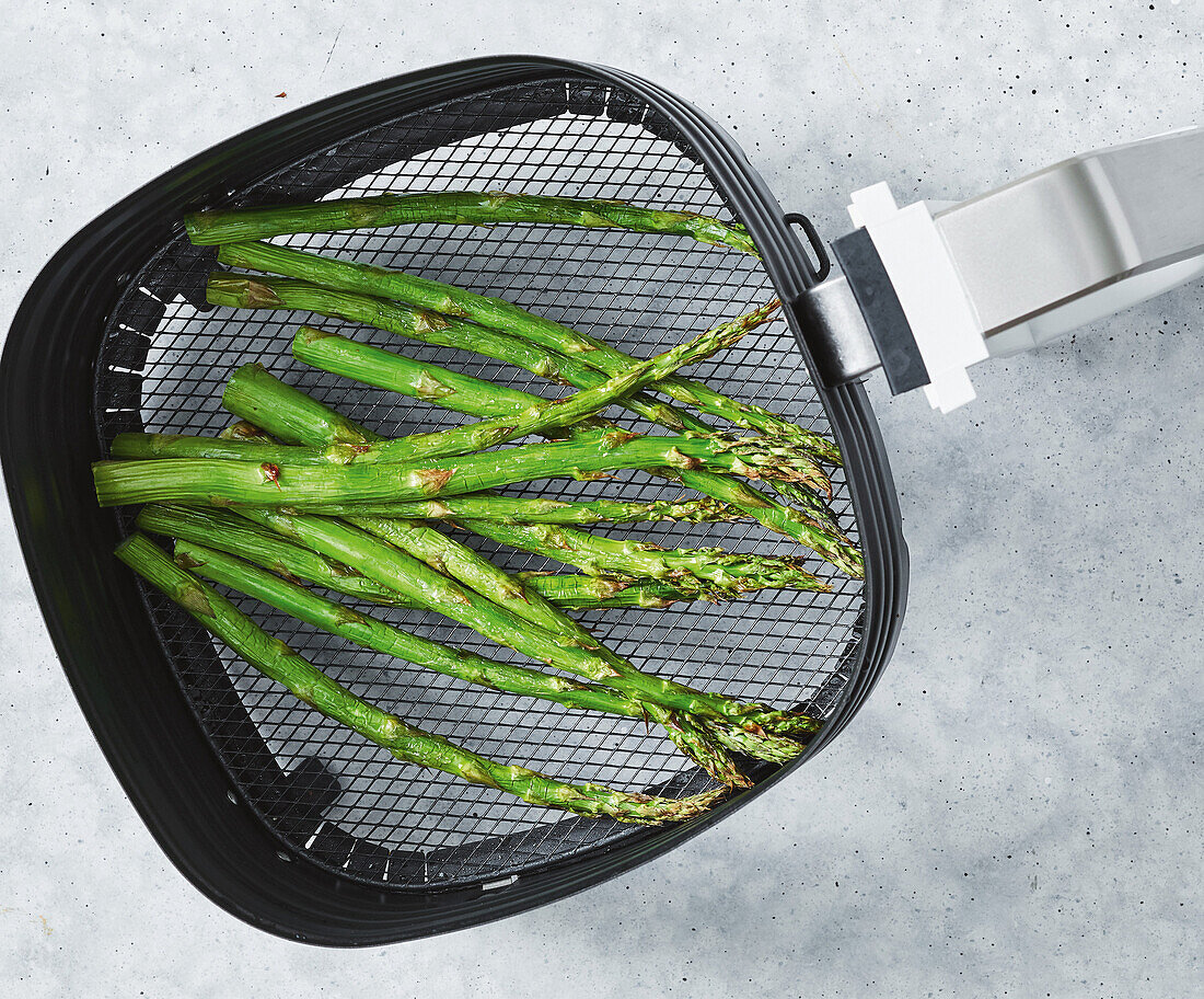 Asparagus from the hot air fryer