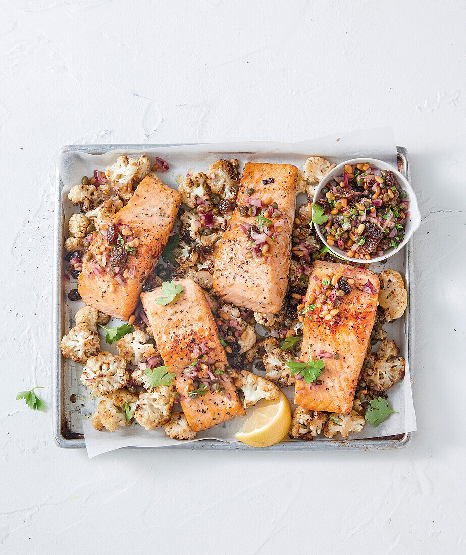 Salmon and cauliflower from the oven