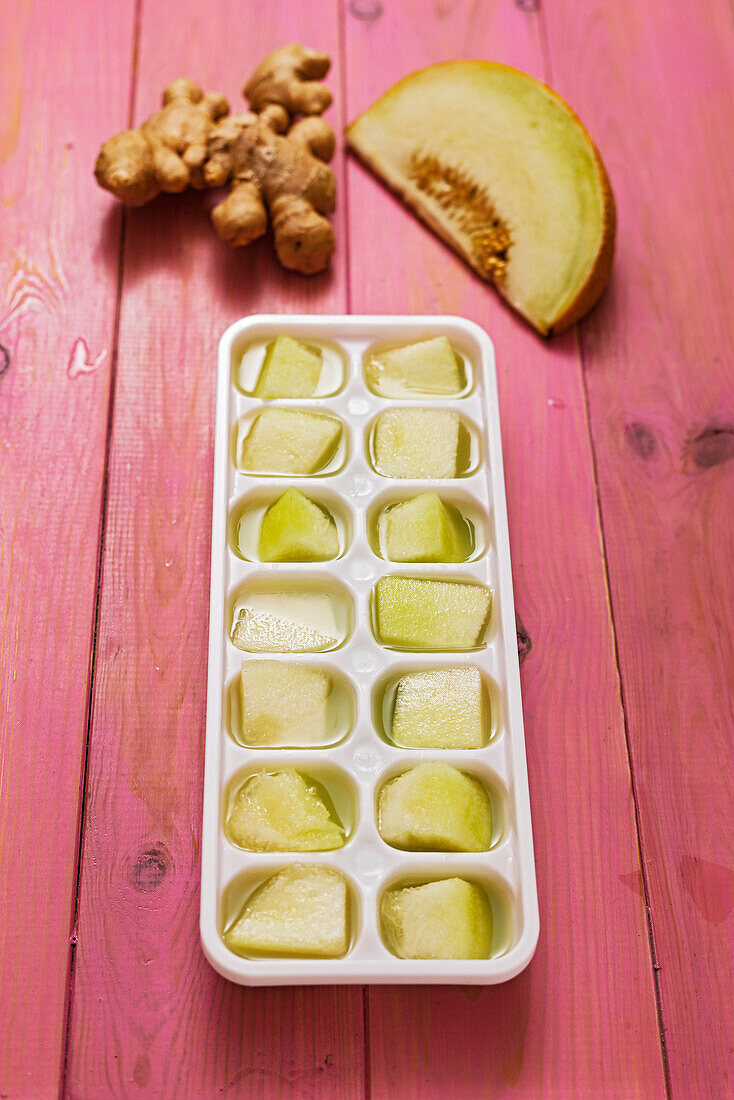 Ice cubes with melon and ginger