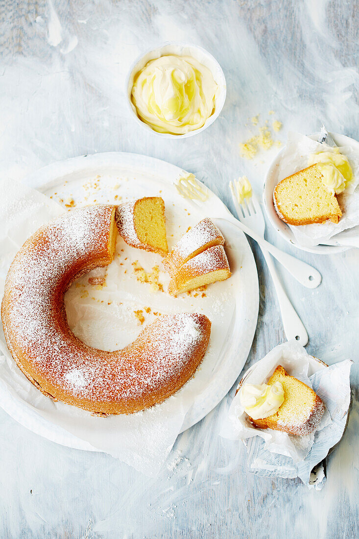 Lemon and sour cream cake with mascarpone cream