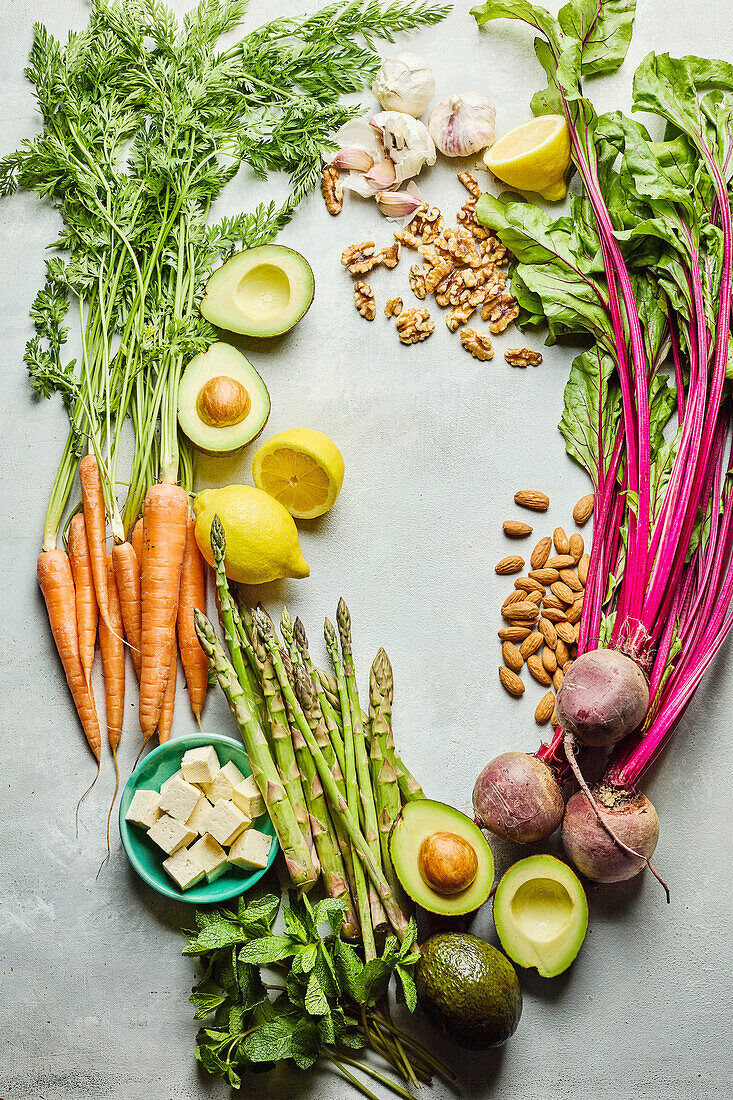 Fresh ingredients: Carrots, asparagus, avocado, beetroot, nuts