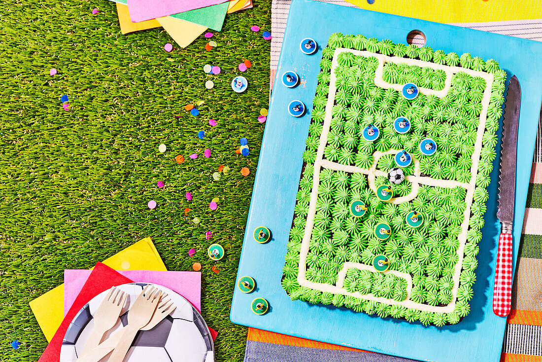 Football pitch cake