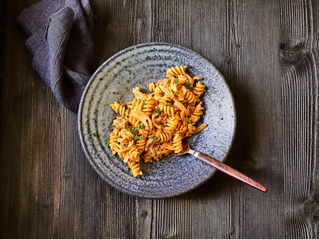 Nudelsalat mit Hackfleisch