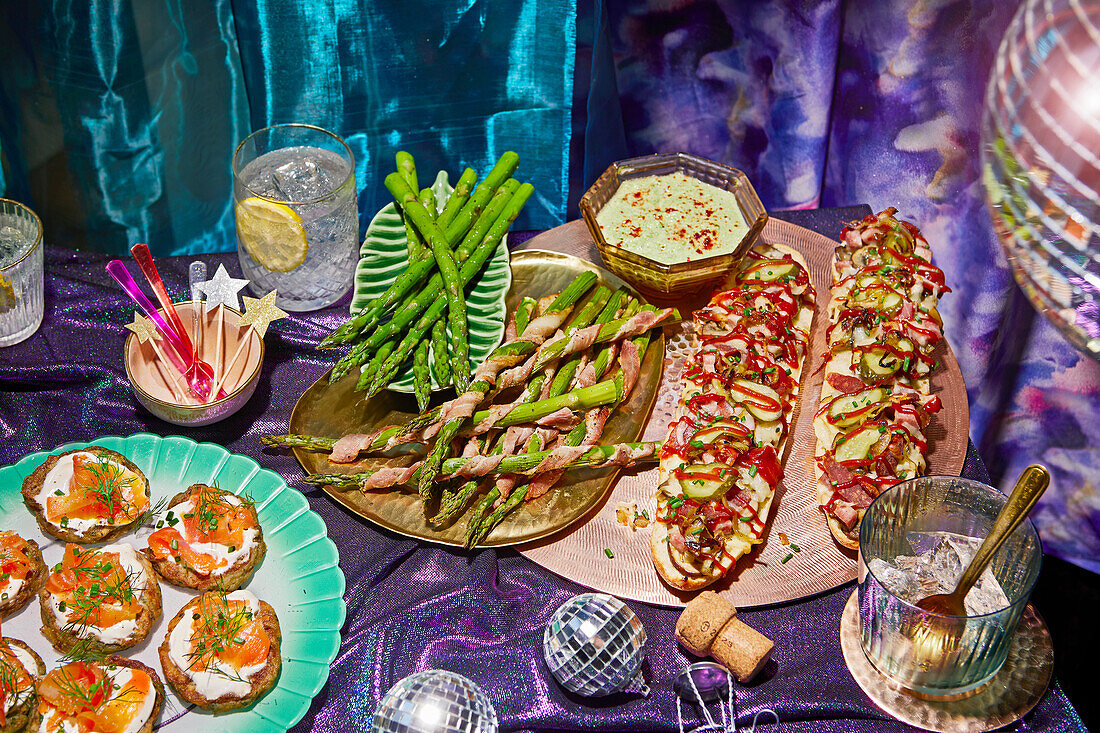 Zapiekanki, asparagus with pea and mint dip, blinis