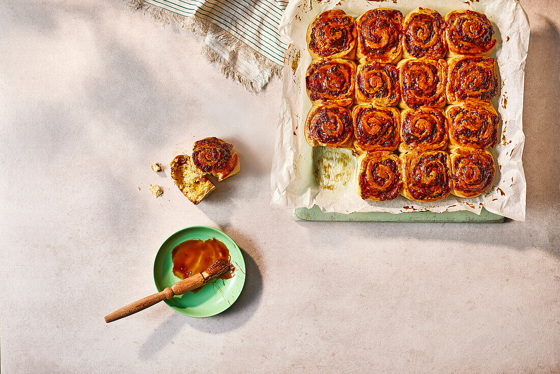 Red Leicester-Dinkel-Schnecken mit Marmite