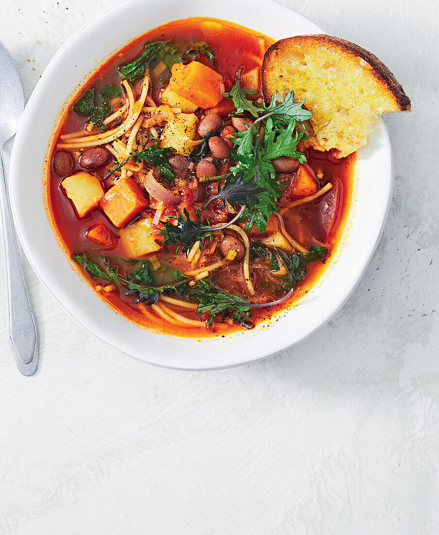 Schnelle Winter-Minestrone