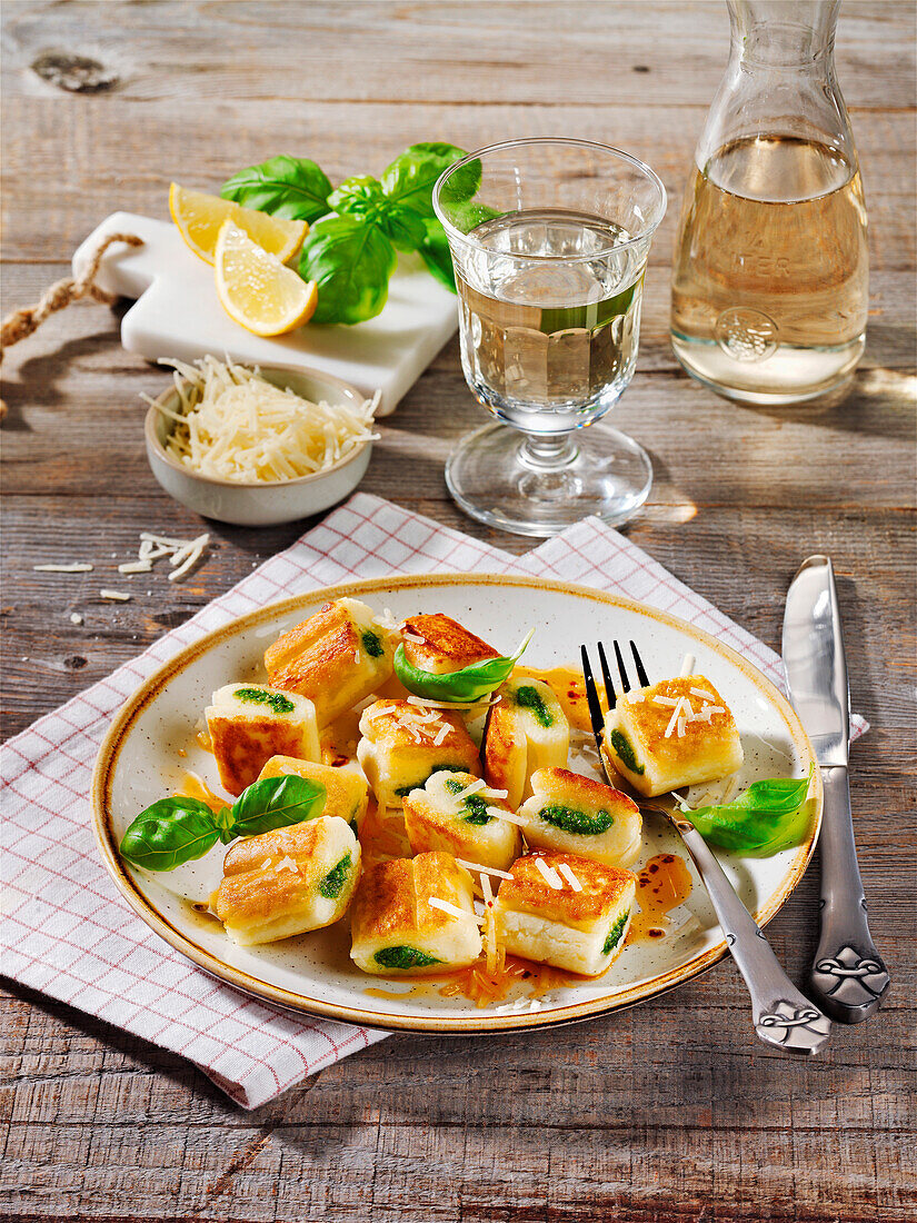  Stuffed gnocchi, with potatoes, inexpensive delicacies 