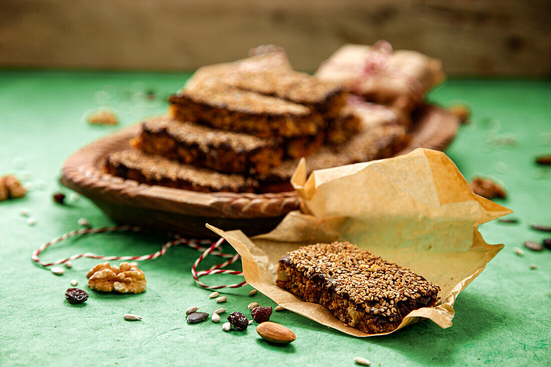 Homemade muesli bars