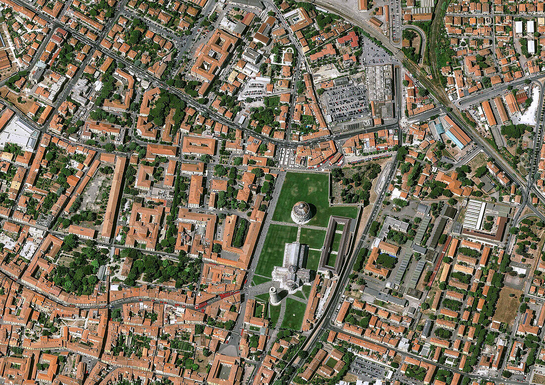 Piazza del Duomo, Pisa, Italy, satellite image