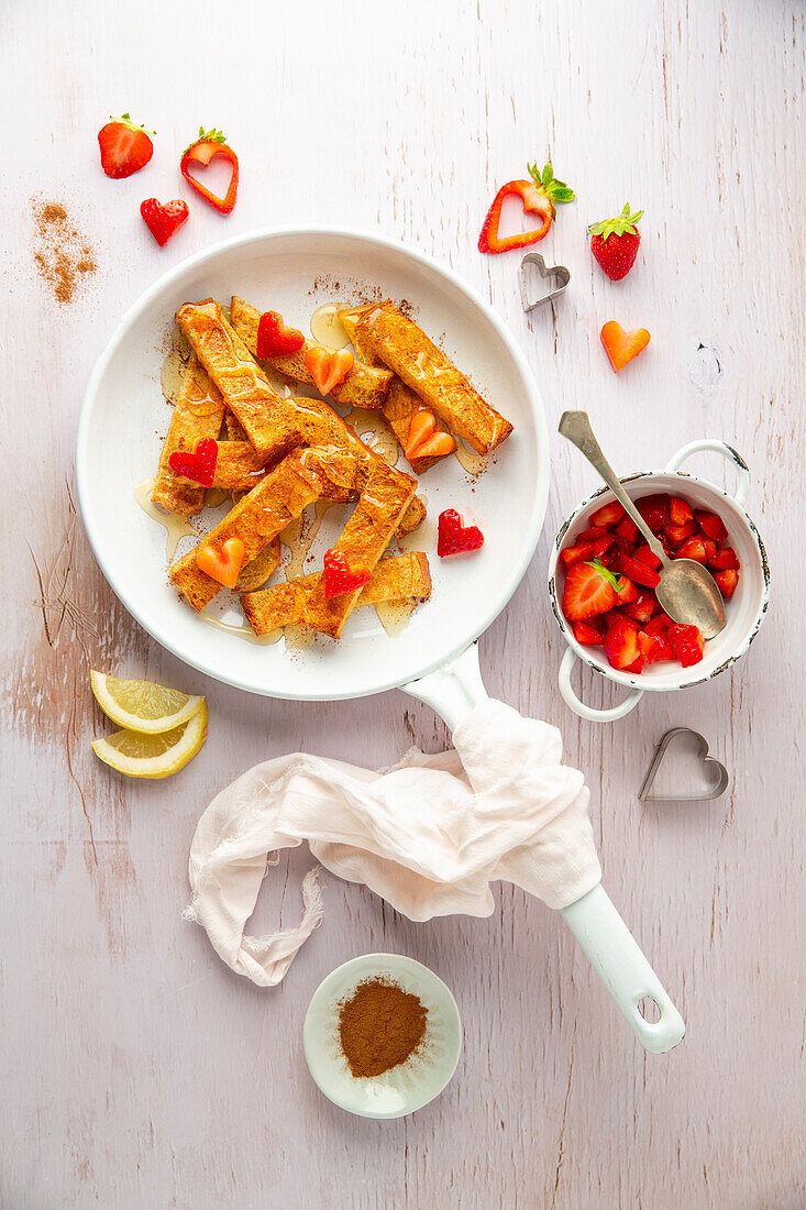 French toast with strawberries and cinnamon sugar