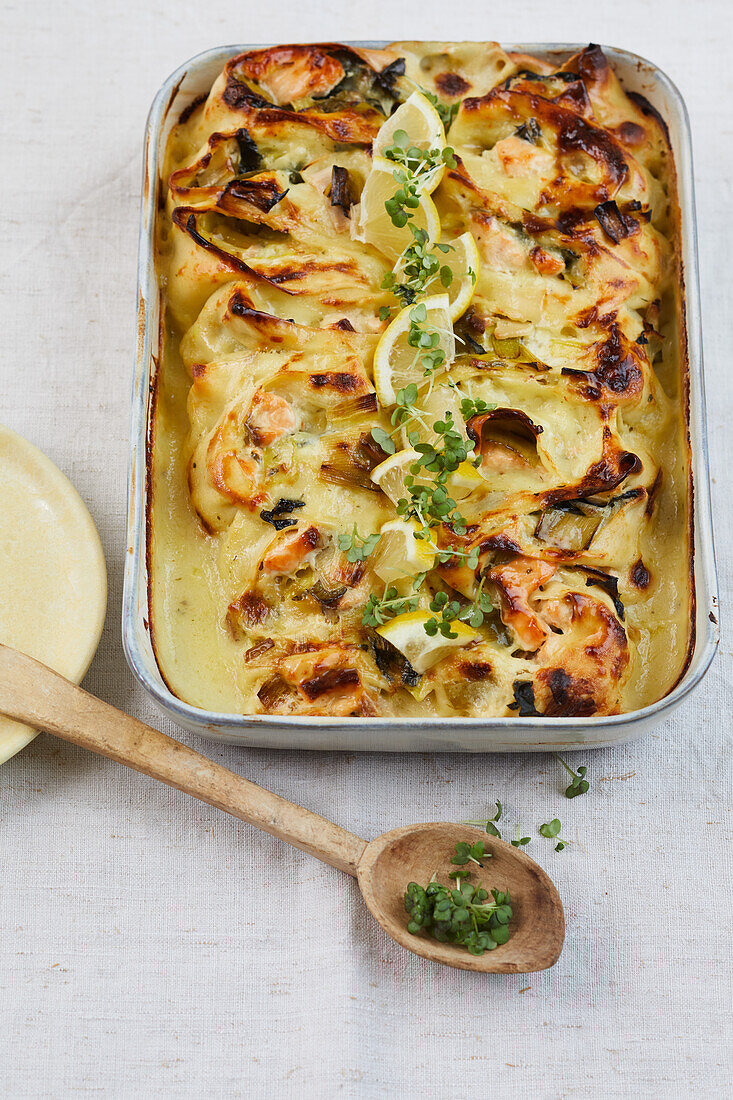 Salmon and ricotta lasagne with lemon b�chamel