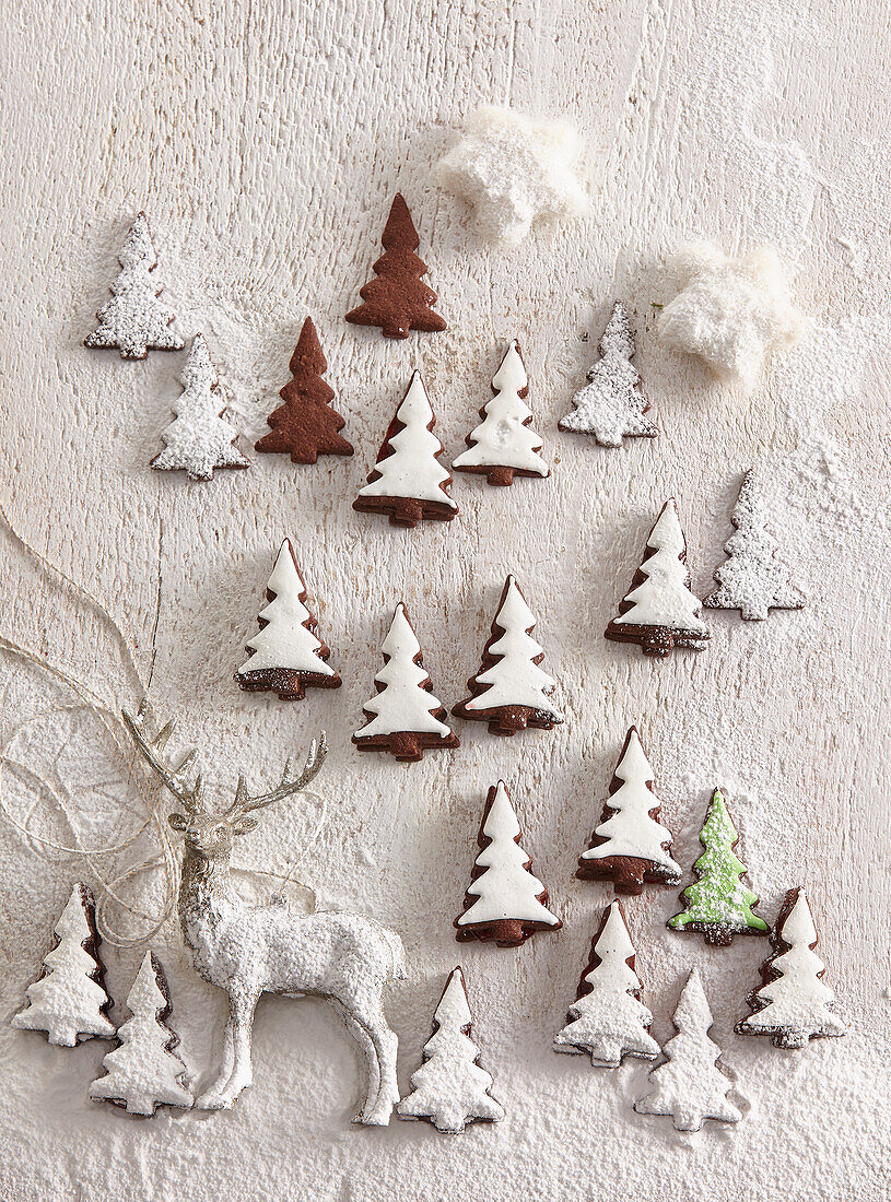 Weihnachtsbaum-Schokoladenkekse mit Zuckerglasur