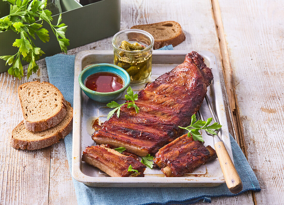 Grilled, glazed pork ribs