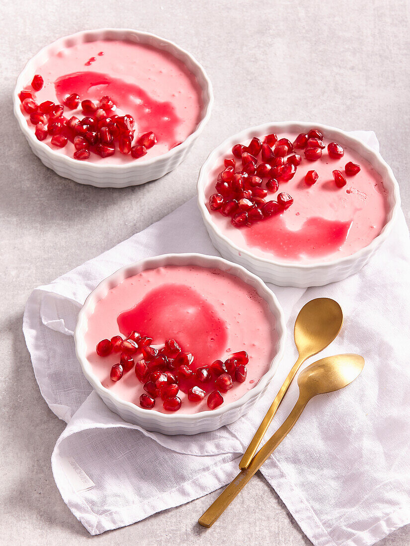 Pomegranate cheesecake cream