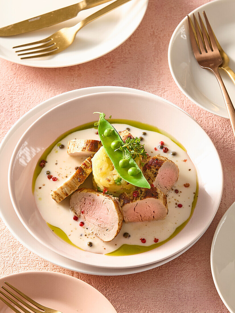 Pork fillet with pepper sauce and mashed potatoes