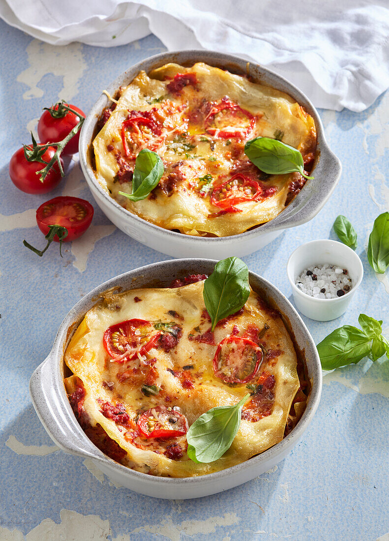 Tomaten-Mozzarella-Lasagne mit Basilikum