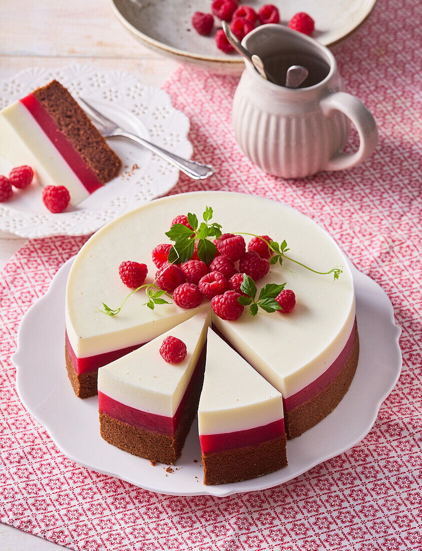 Raspberry cheesecake with white chocolate