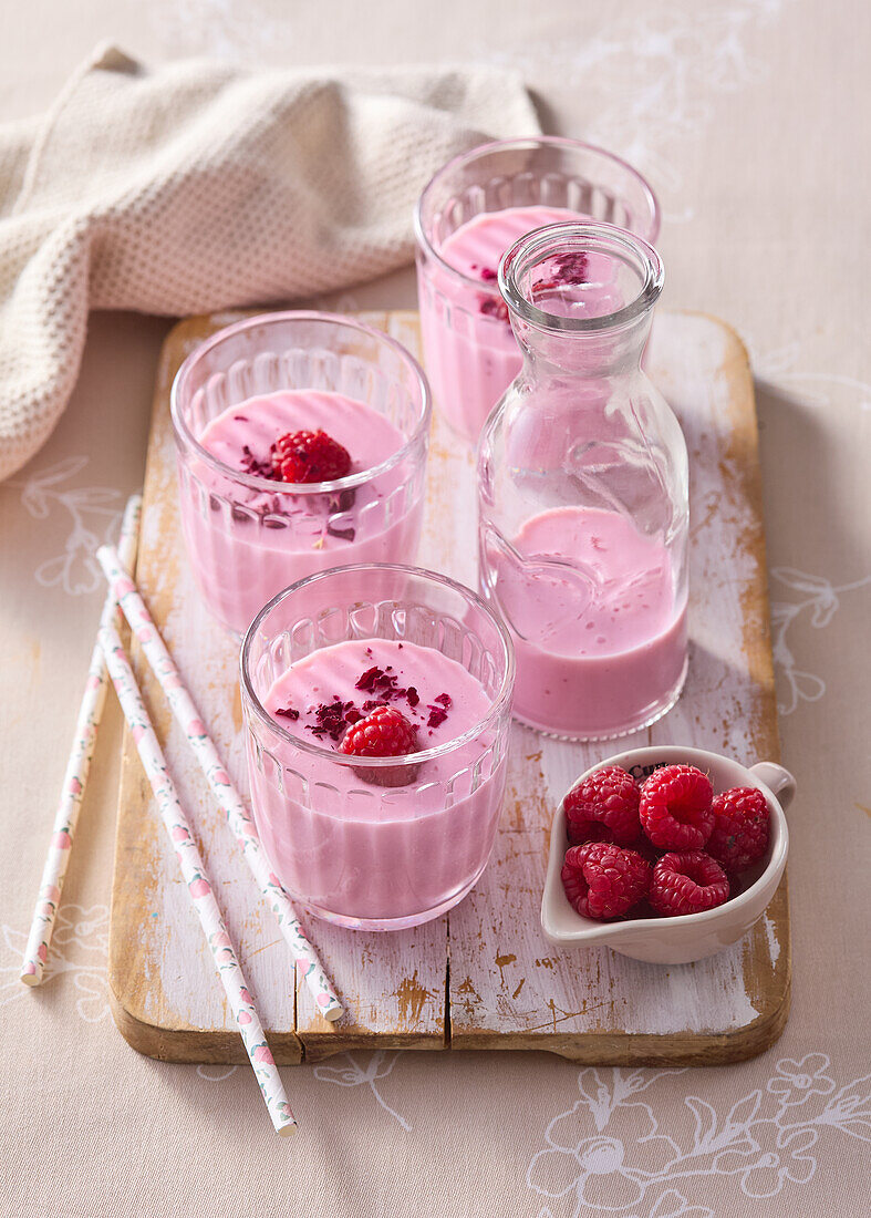 Raspberry and rosewater smoothie