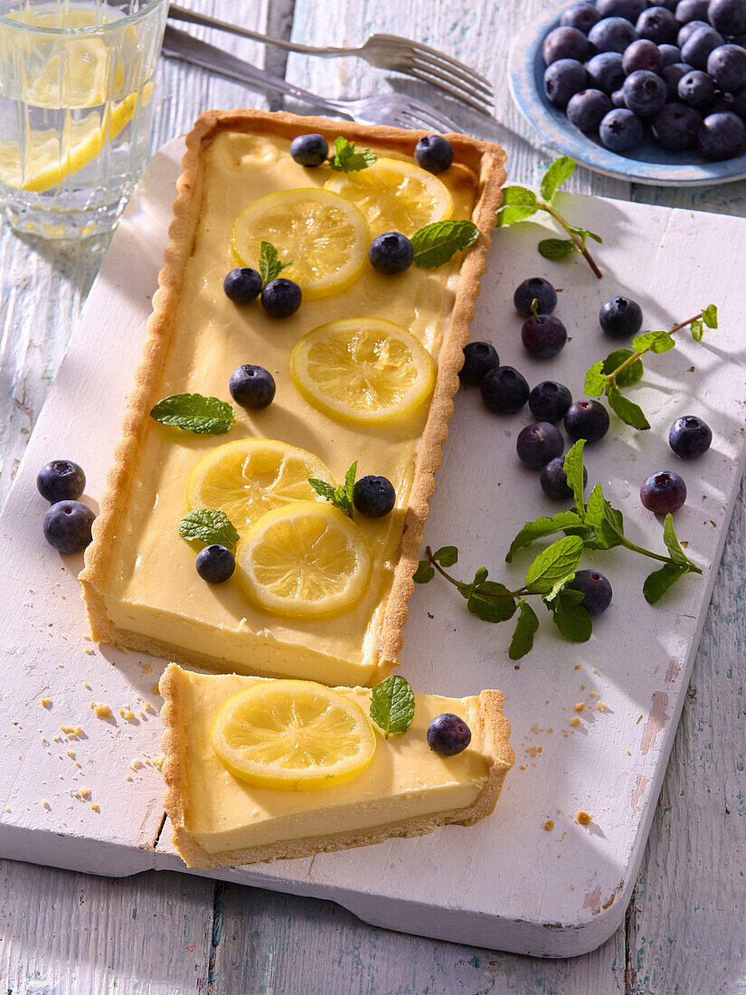 Lemon mascarpone tart with blueberries