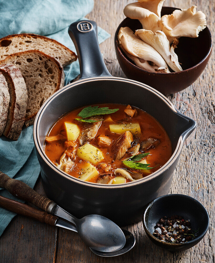 Potato goulash with oyster mushrooms