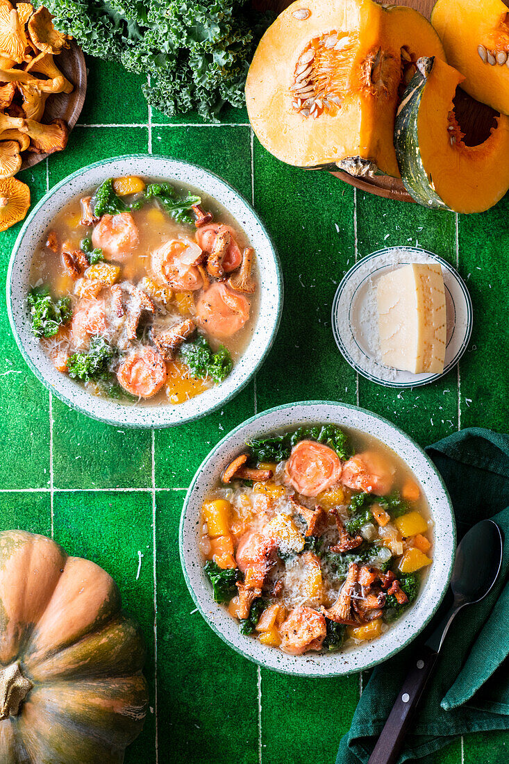 Pumpkin soup with tortellini and kale