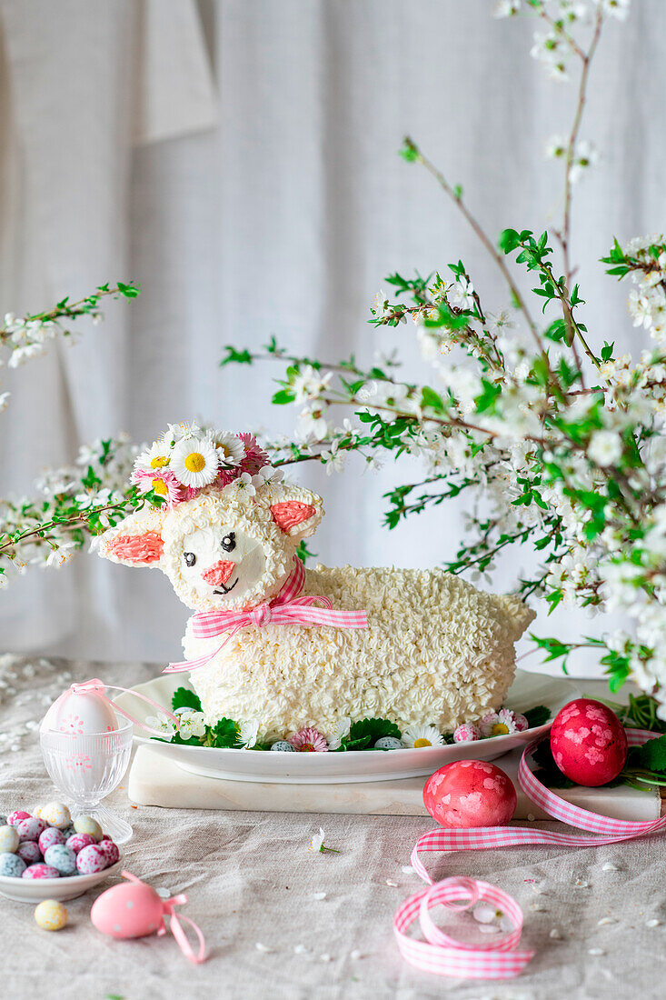 Easter lamb cake without special mold