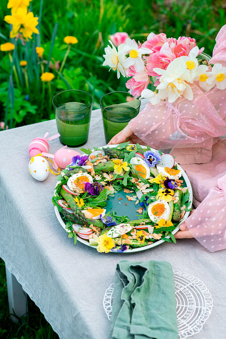 Easter wreath salad