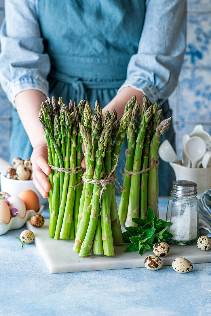 Frischer grüner Spargel