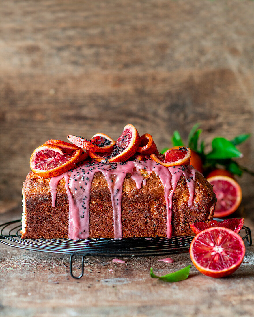 Blutorangen-Kastenkuchen mit Mohn