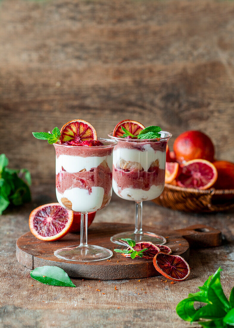 Blutorangen-Trifle mit Quark