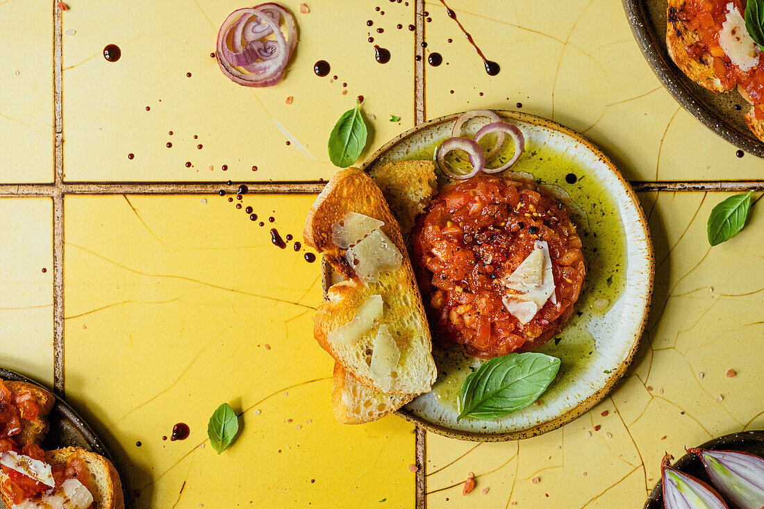 Tomato tartare with basil and olive oil