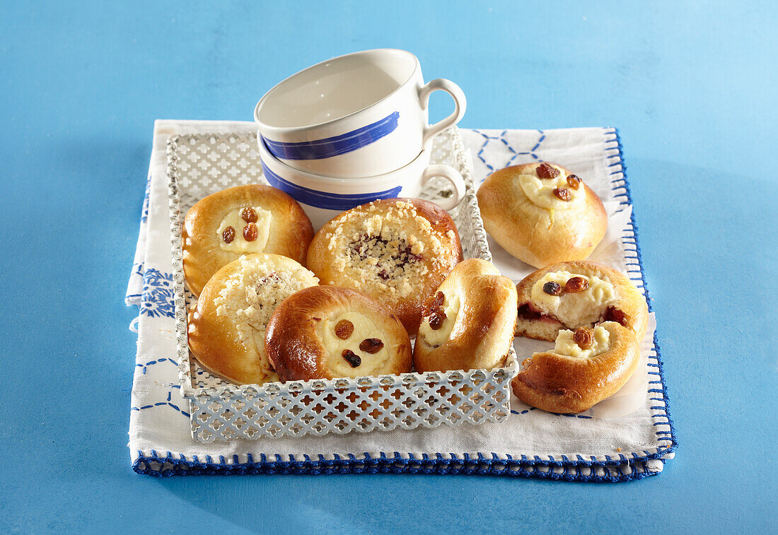 Omas kleine Quarkkuchen mit zweierlei Füllungen