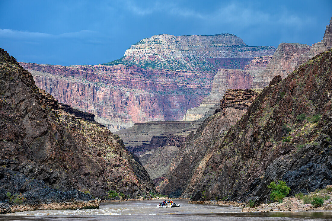 Rafting auf dem Colorado River durch den Grand Canyon National Park in Arizona.