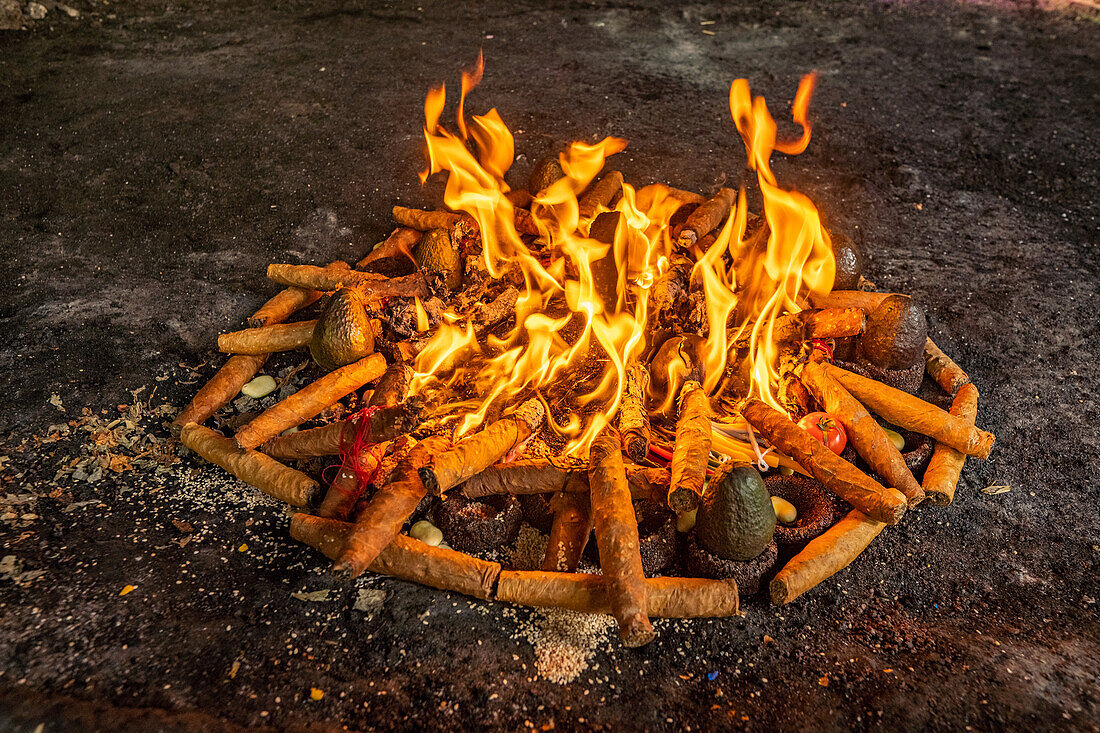 Ritual zur Enthexung einer Person San Juan Huehuetenango Guatemala