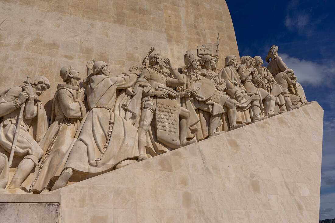 Das Padrao dos Descobrimentos (Denkmal für die Entdeckungen) am Fluss Tejo, Belem, Lissabon, Portugal, Europa