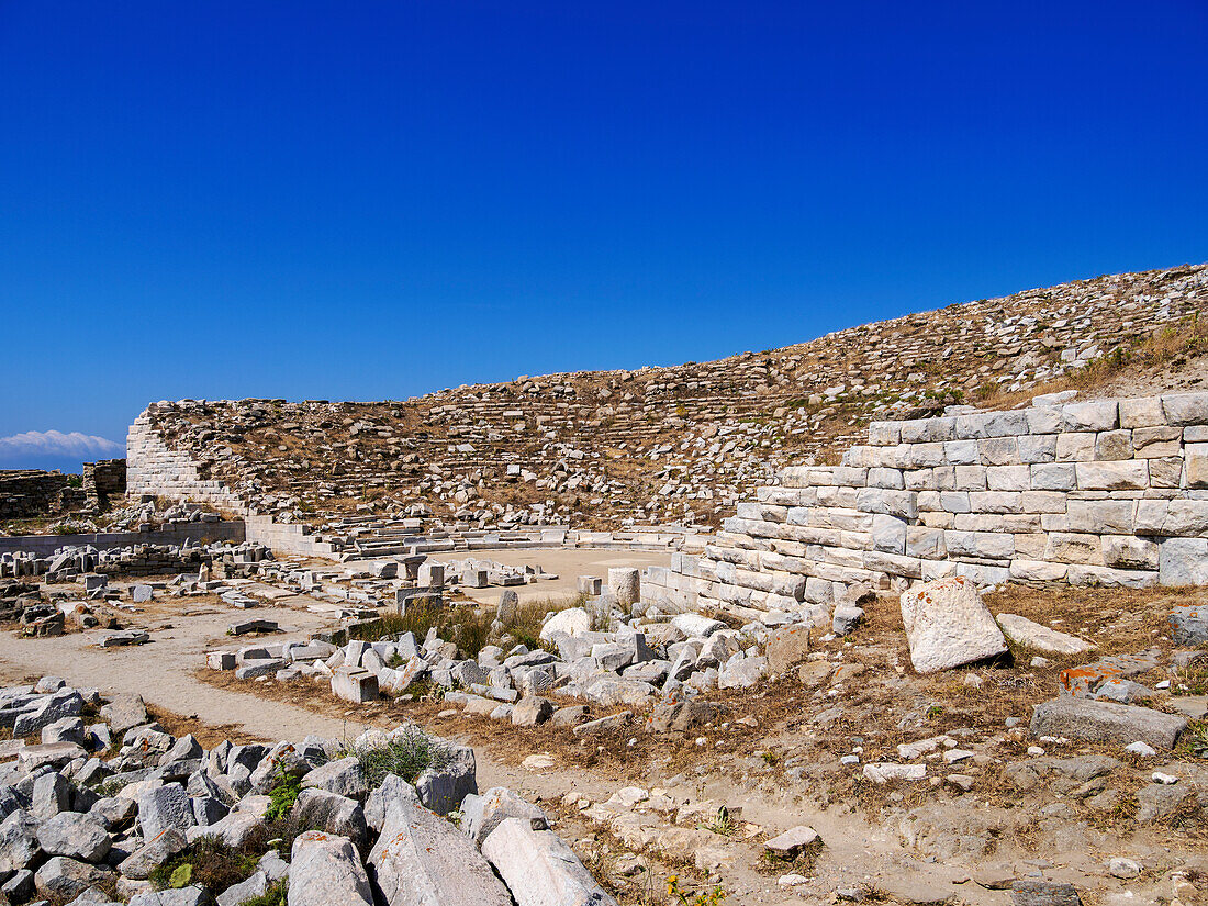 Antikes Theater, Archäologische Stätte von Delos, UNESCO-Weltkulturerbe, Insel Delos, Kykladen, Griechische Inseln, Griechenland, Europa