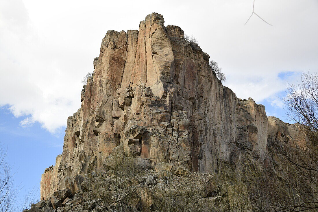 Felsenklippe im Ihlara-Tal in Kappadokien, Anatolien, Türkei, Kleinasien, Asien